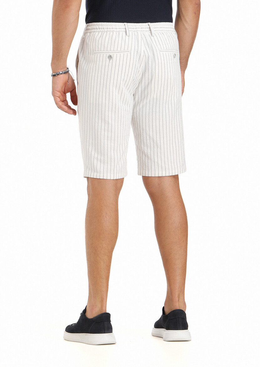 White Weaving Jogging Fit Casual Cotton Blended Bermuda - 3