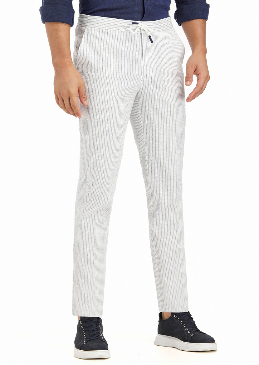 White Weaving Jogging Fit Casual Cotton Blended Trousers - 2