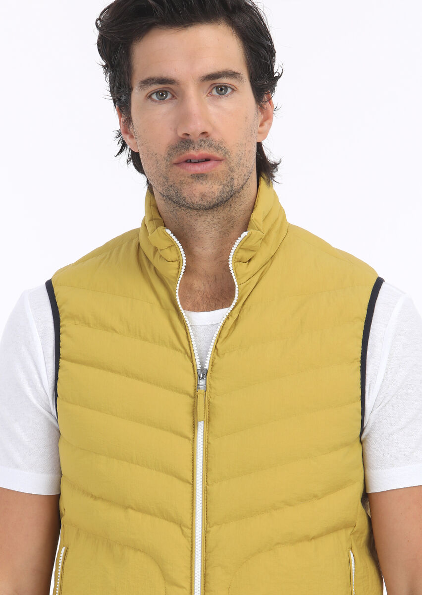 Yellow Regular Fit Turtleneck Casual Weaving Puffer Vest - 3