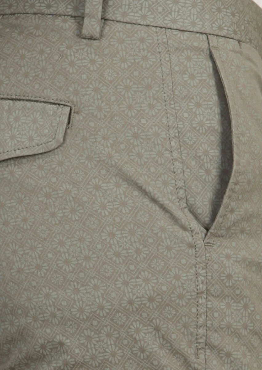Yeşil Baskılı Dokuma Regular Fit Casual Pamuk Karışımlı Bermuda - 3